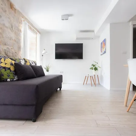 Dida Centre Apartment *