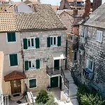 Dida Centre Split